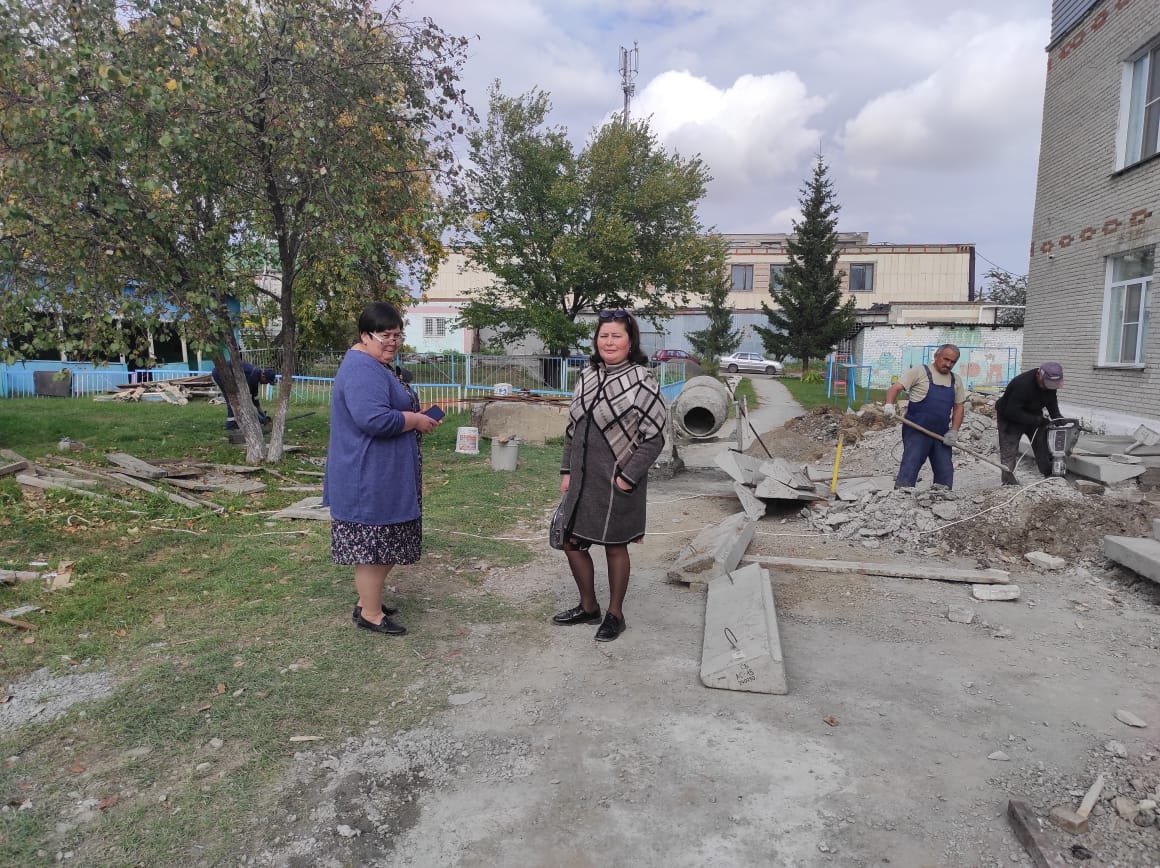 В детском саду Родничок в с. Сафакулево  продолжаются ремонтные работы.       .